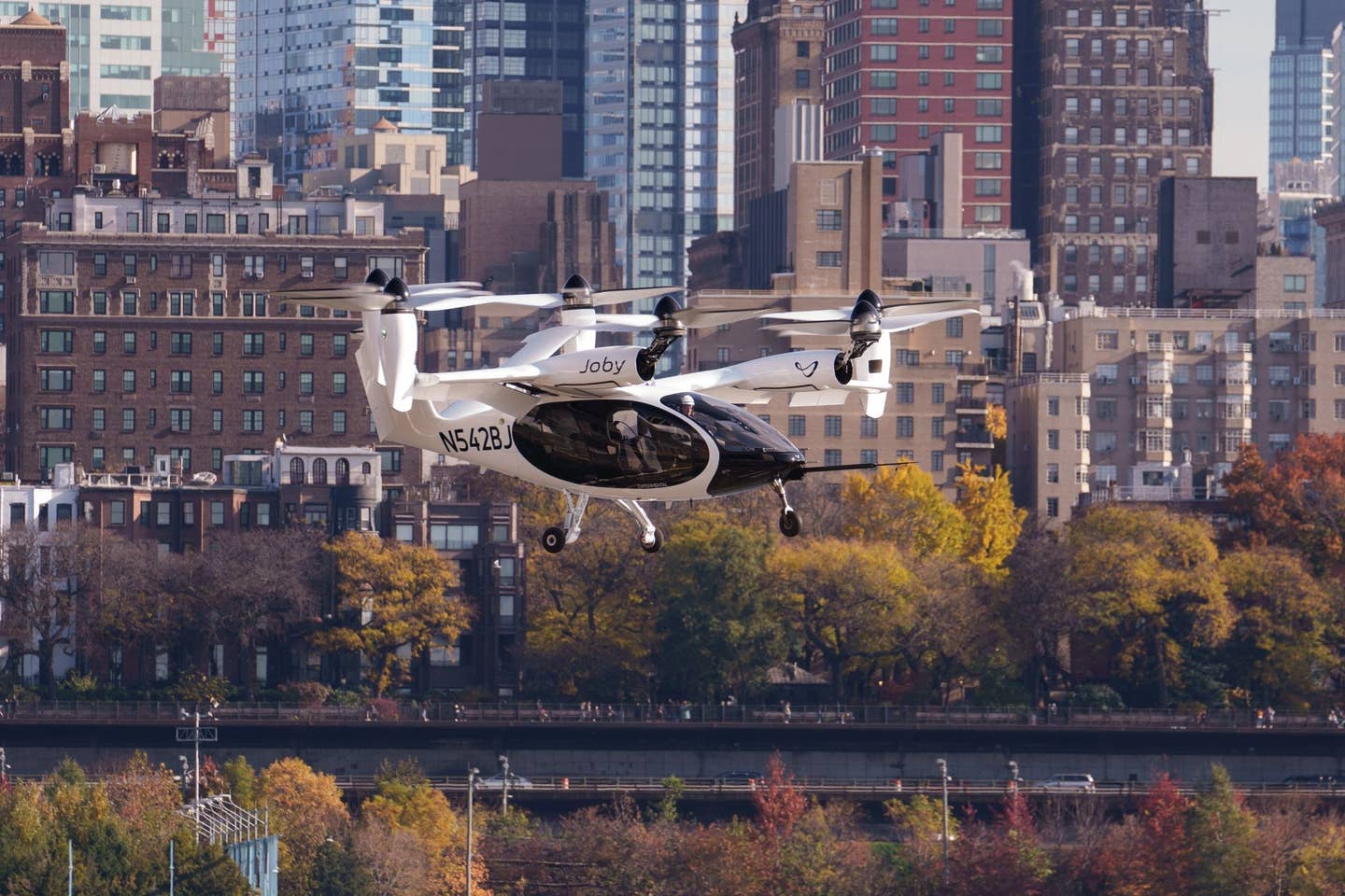 Joby eVTOL flies in New York City